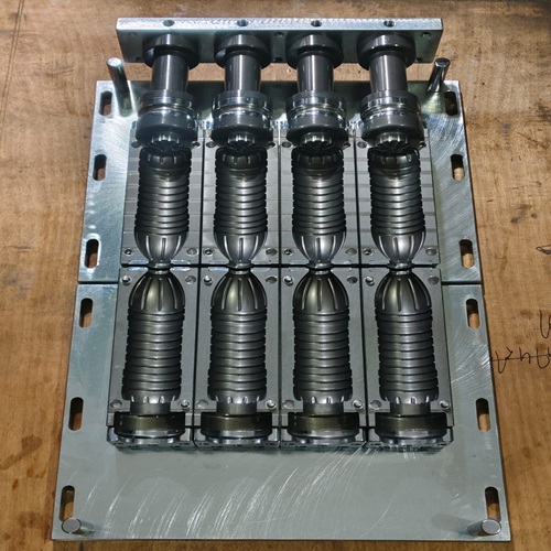 Four Cavity PET Water Bottle Mould